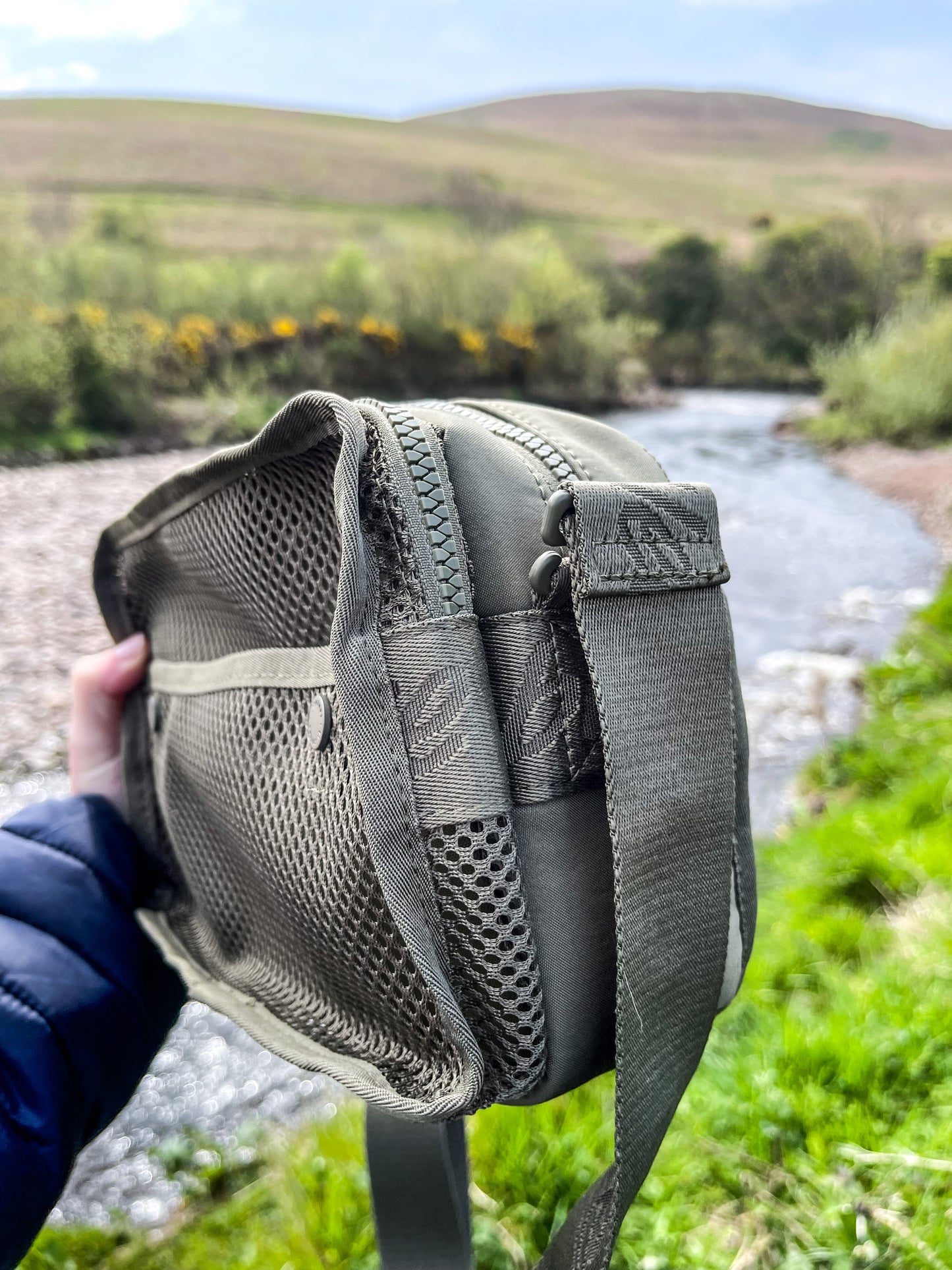 Forager Bag// Built-in Poop Bag Dispenser