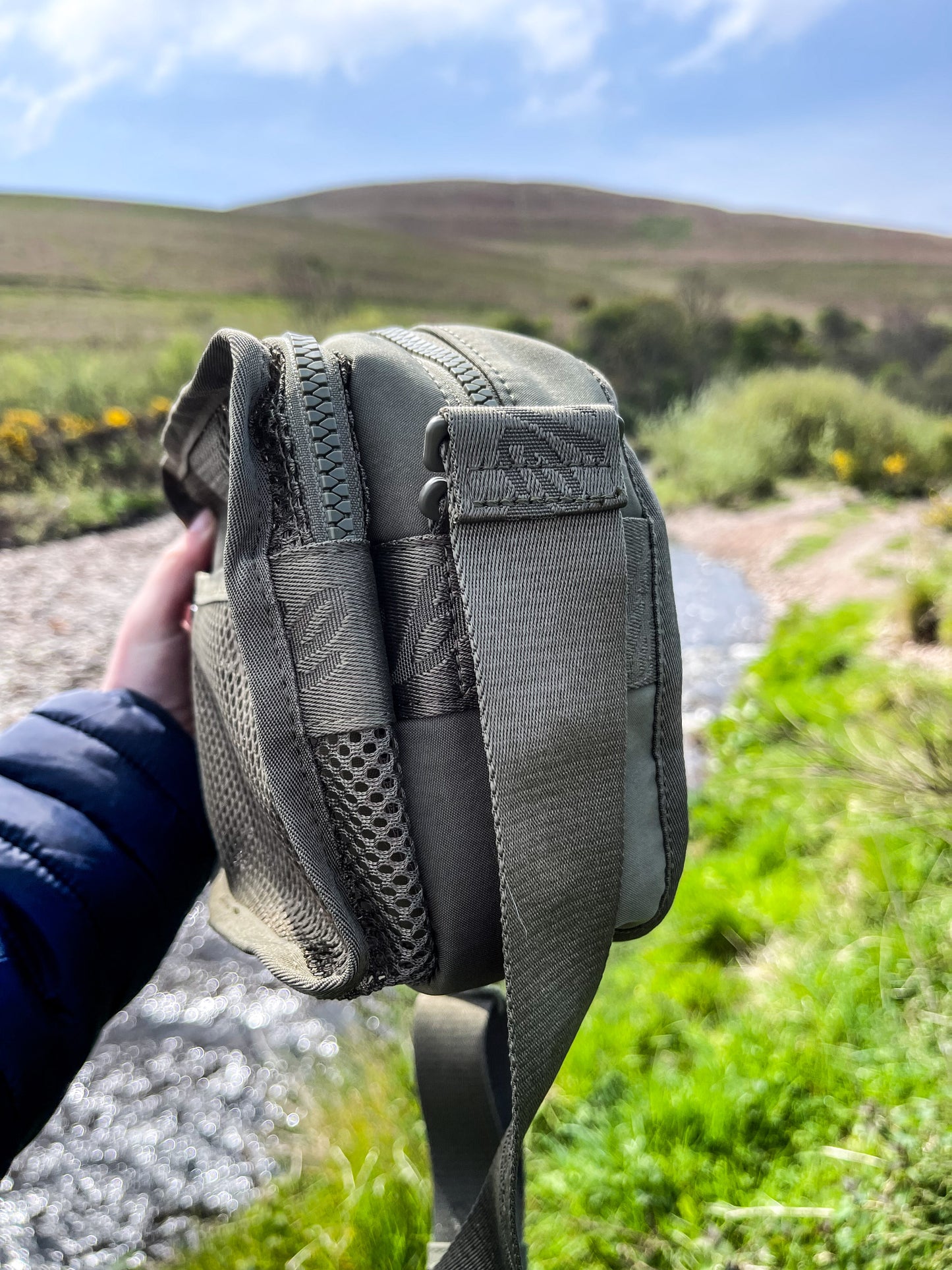 Forager Bag// Built-in Poop Bag Dispenser