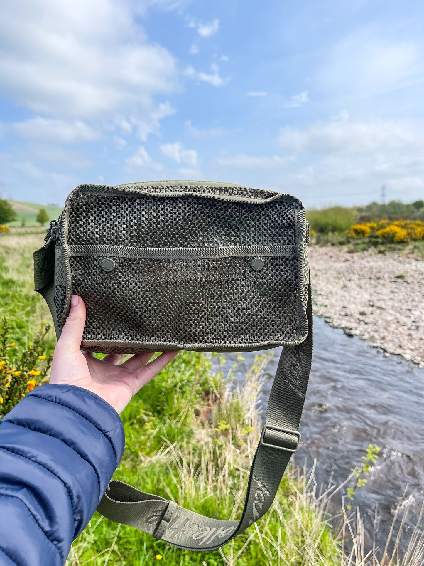 Forager Bag// Built-in Poop Bag Dispenser